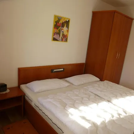 Trafalgar 128 Apartman