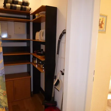 Apartment Trafalgar 128 *